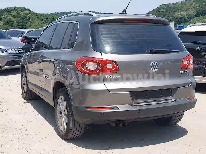 Volkswagen Tiguan 2009 — 2