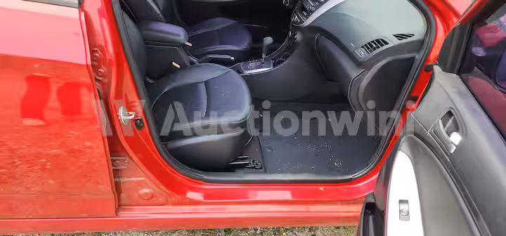 Hyundai Accent 2015 — 26