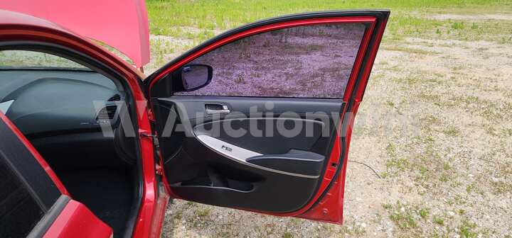 Hyundai Accent 2015 — 27
