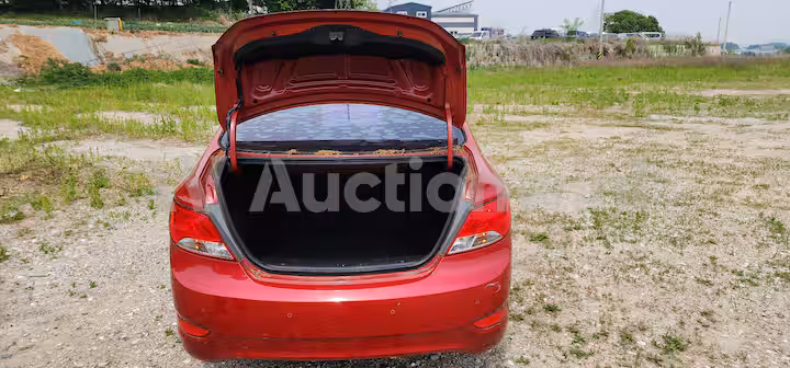 Hyundai Accent 2015 — 35