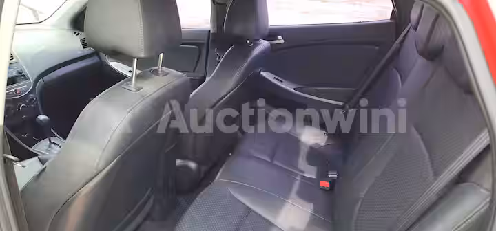 Hyundai Accent 2015 — 37