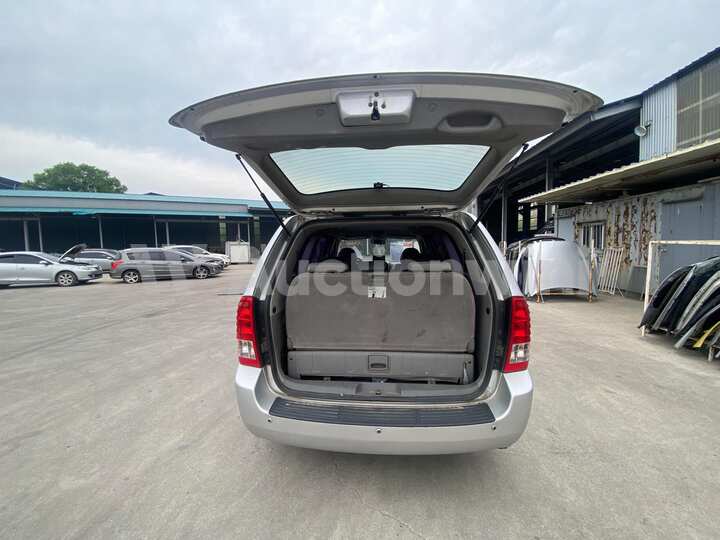 Kia Carnival 2011 — 13