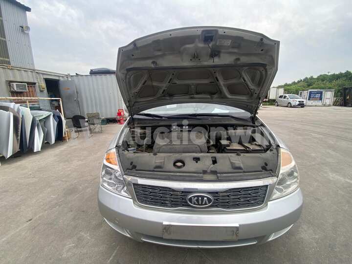 Kia Carnival 2011 — 20