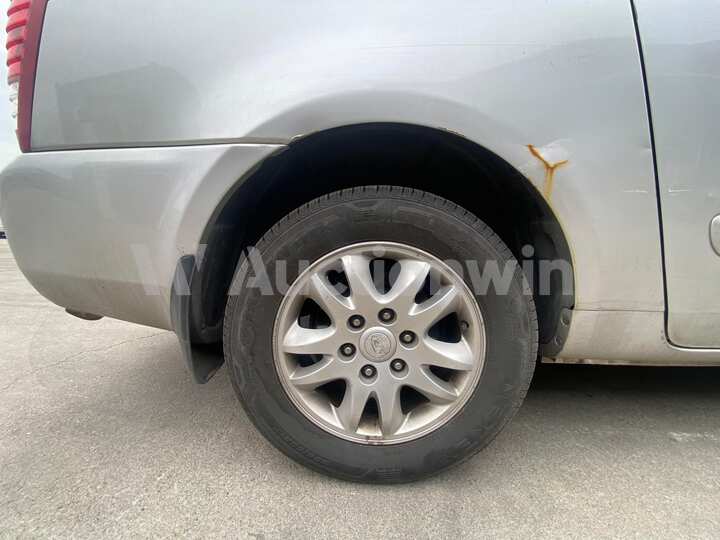 Kia Carnival 2011 — 10