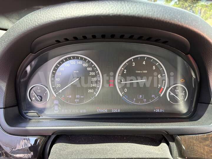 BMW 5 Series 2012 — 11