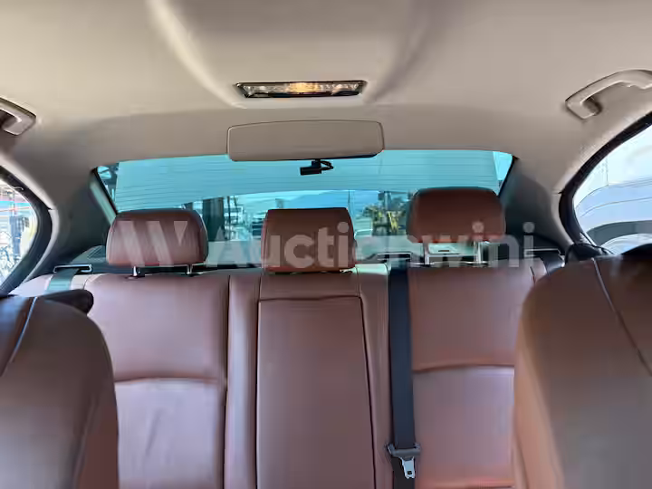 BMW 5 Series 2012 — 14