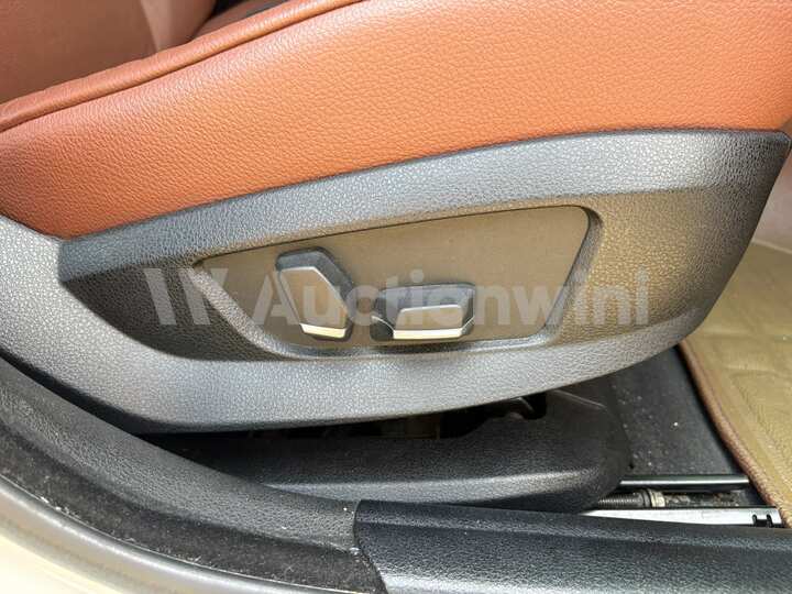 BMW 5 Series 2012 — 17