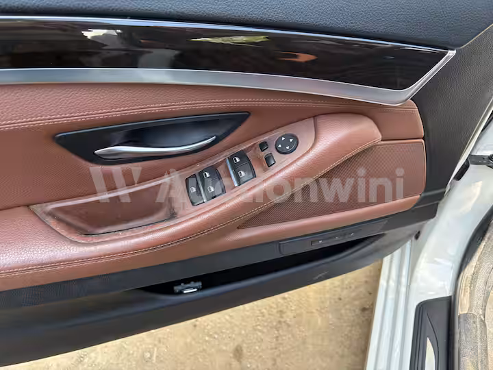 BMW 5 Series 2012 — 19
