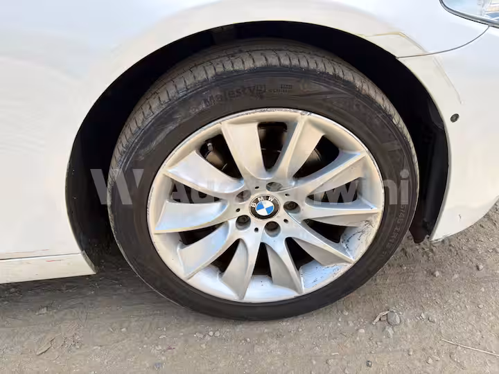 BMW 5 Series 2012 — 25
