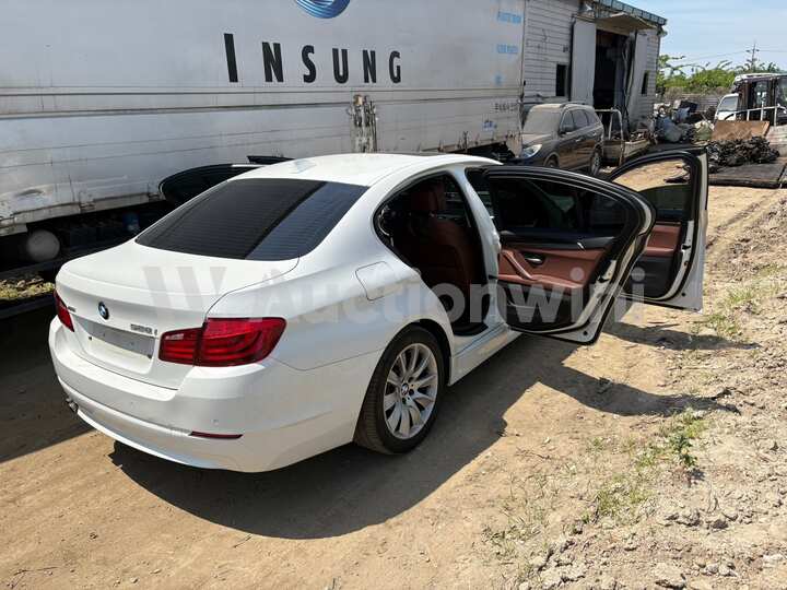 BMW 5 Series 2012 — 33