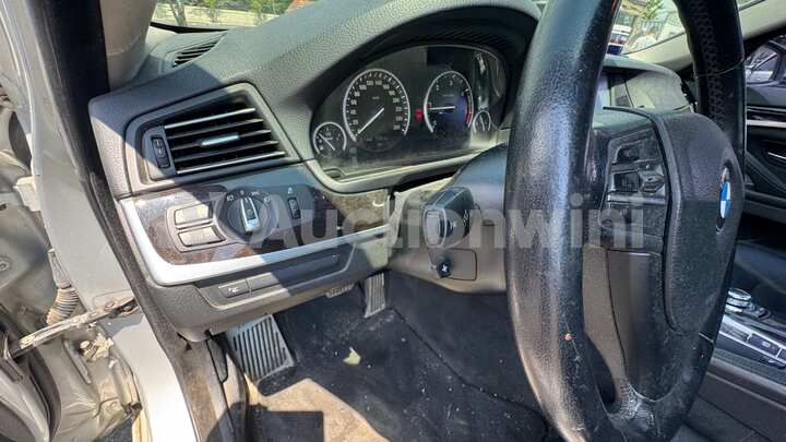BMW 5 Series 2011 — 11