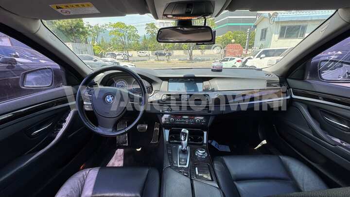 BMW 5 Series 2011 — 7