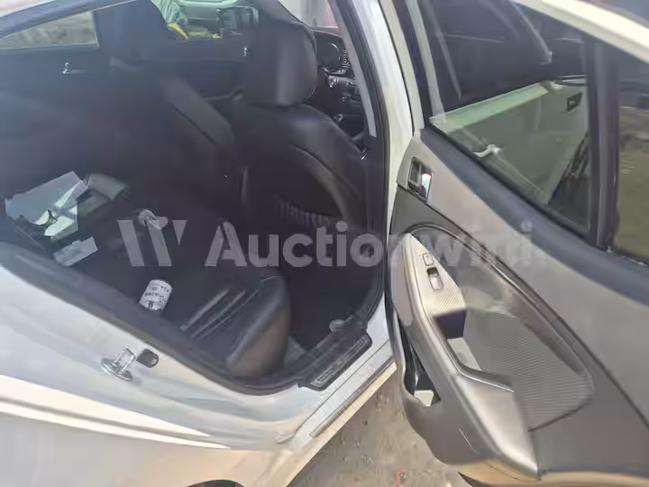 Kia K5 2013 — 16