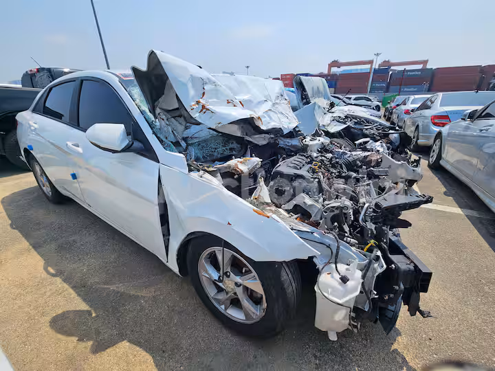 Hyundai Avante 2021 — 2