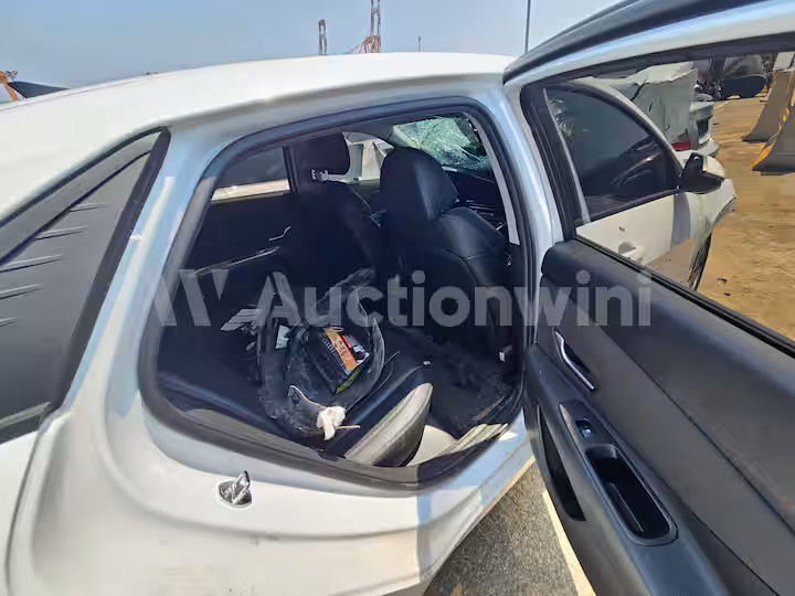Hyundai Avante 2021 — 32