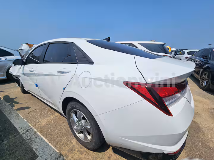 Hyundai Avante 2021 — 5