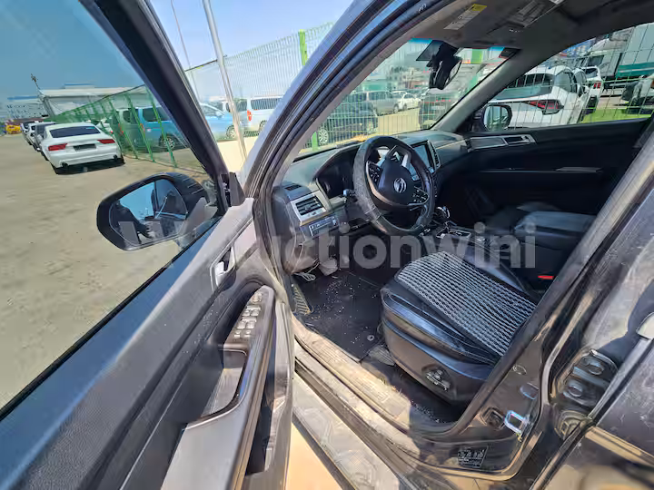 KGM (Ssangyong) Rexton 2018 — 12