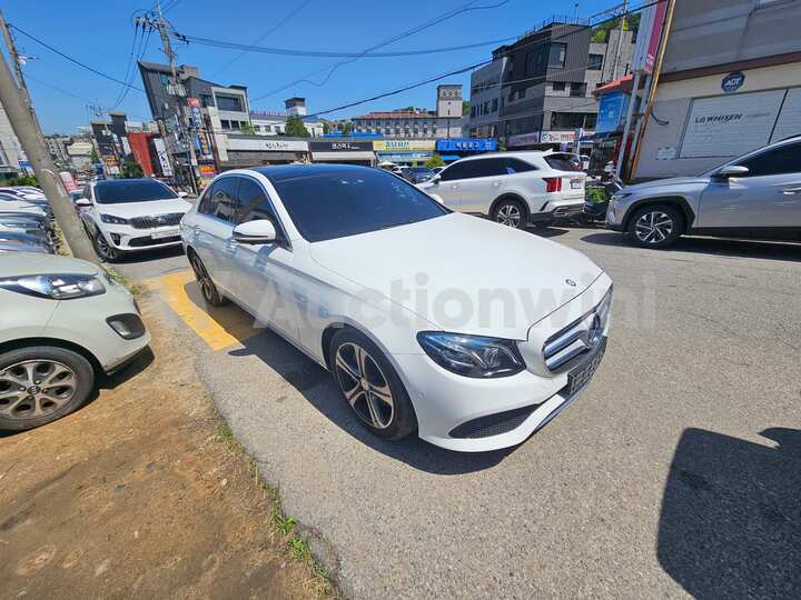 Mercedes Benz E300 2017 — 3