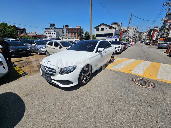 Mercedes Benz E300 2017 — 4