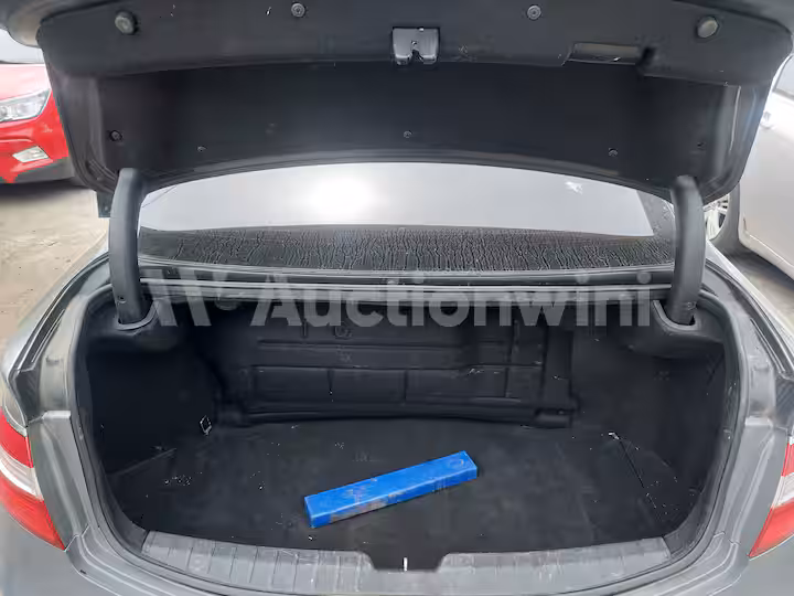 Hyundai Grandeur 2012 — 36