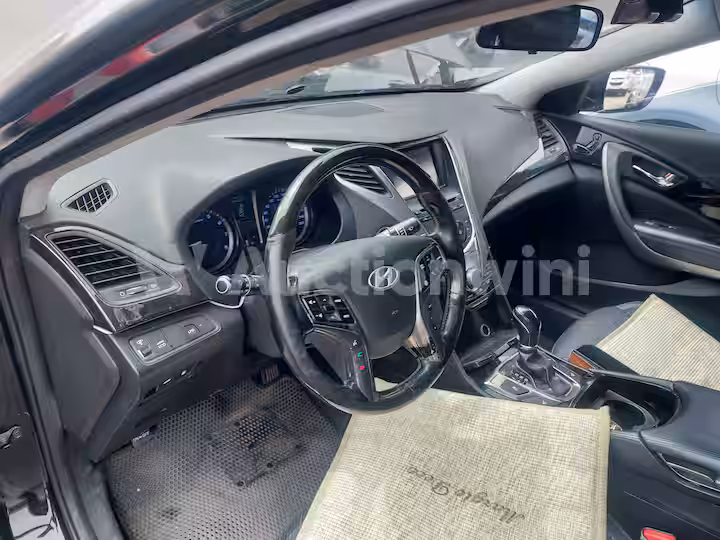 Hyundai Grandeur 2012 — 41