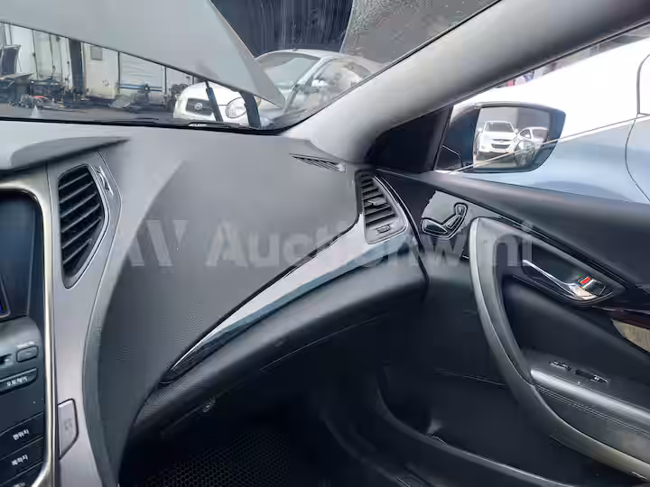 Hyundai Grandeur 2012 — 50