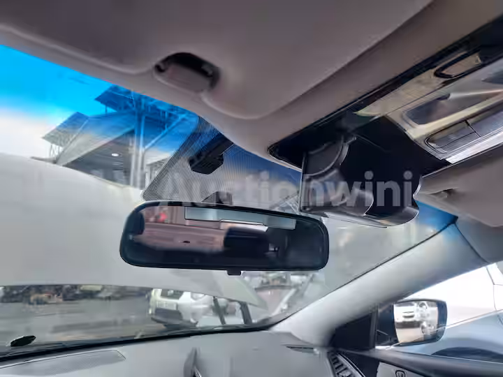 Hyundai Grandeur 2012 — 51