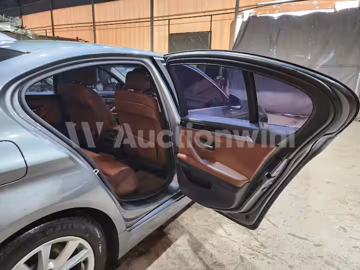 BMW 5 Series 2013 — 26