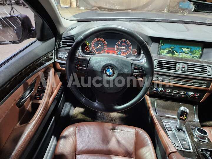 BMW 5 Series 2013 — 34