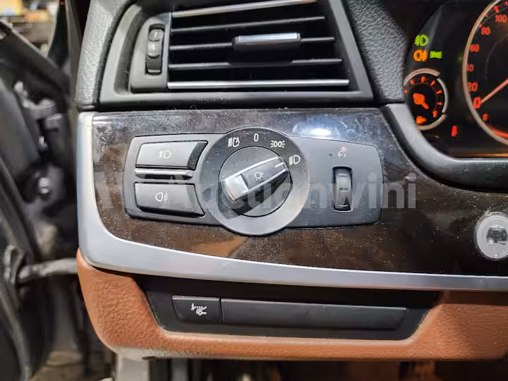 BMW 5 Series 2013 — 37
