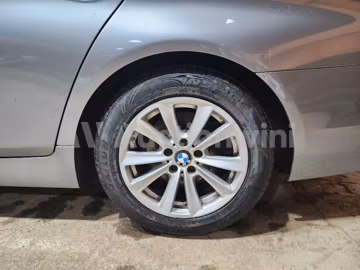 BMW 5 Series 2013 — 49