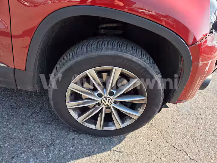 Volkswagen Tiguan 2014 — 41