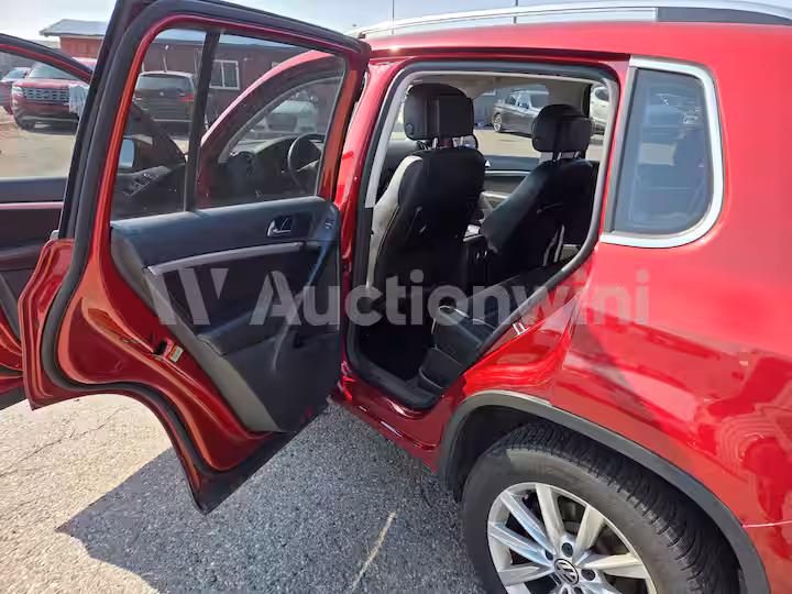Volkswagen Tiguan 2014 — 48