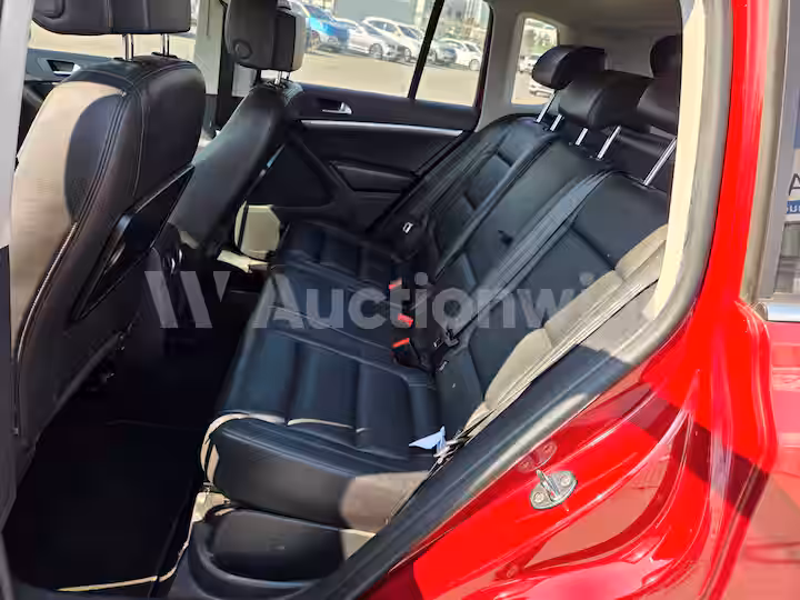 Volkswagen Tiguan 2014 — 49