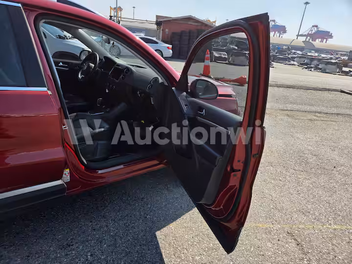 Volkswagen Tiguan 2014 — 51