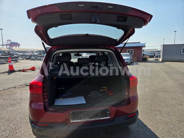 Volkswagen Tiguan 2014 — 52