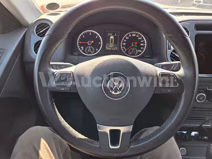 Volkswagen Tiguan 2014 — 57