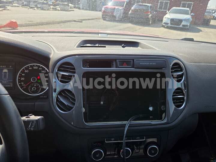 Volkswagen Tiguan 2014 — 59