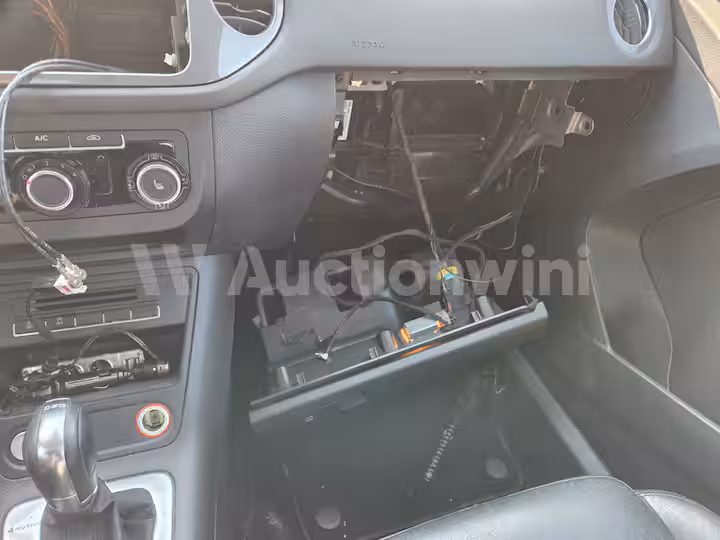Volkswagen Tiguan 2014 — 64
