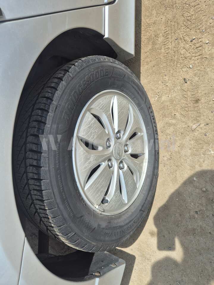 Hyundai Avante 2010 — 18