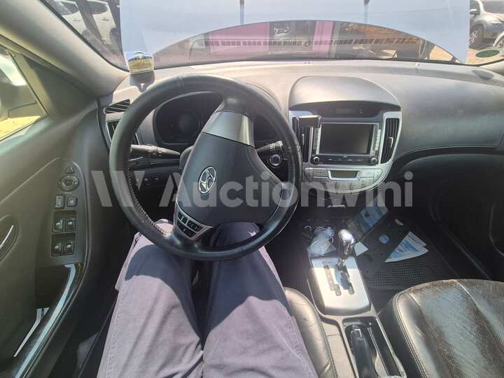 Hyundai Avante 2010 — 21
