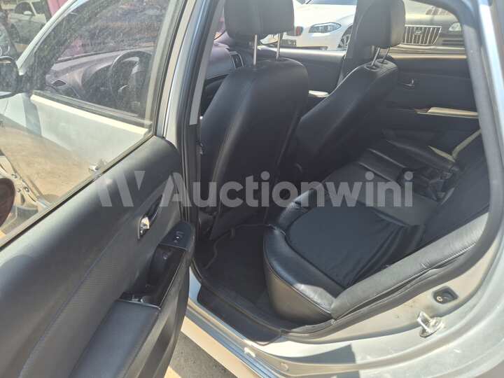 Hyundai Avante 2010 — 30