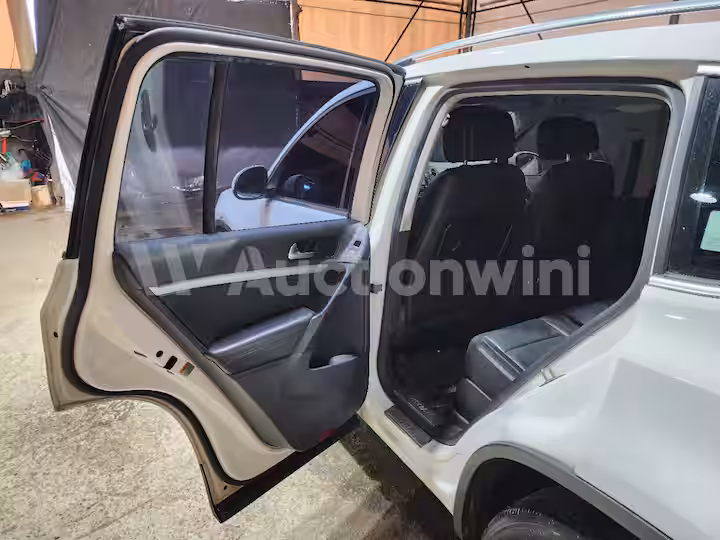 Volkswagen Tiguan 2014 — 20