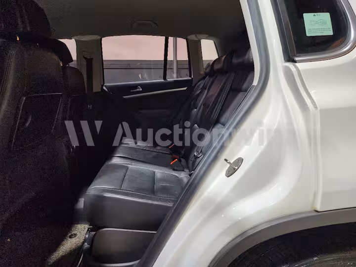 Volkswagen Tiguan 2014 — 21