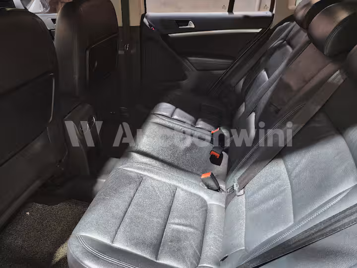 Volkswagen Tiguan 2014 — 22
