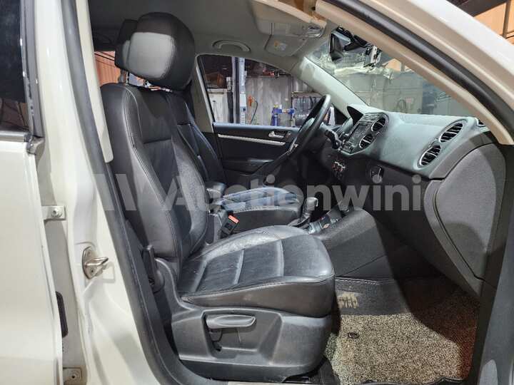 Volkswagen Tiguan 2014 — 31