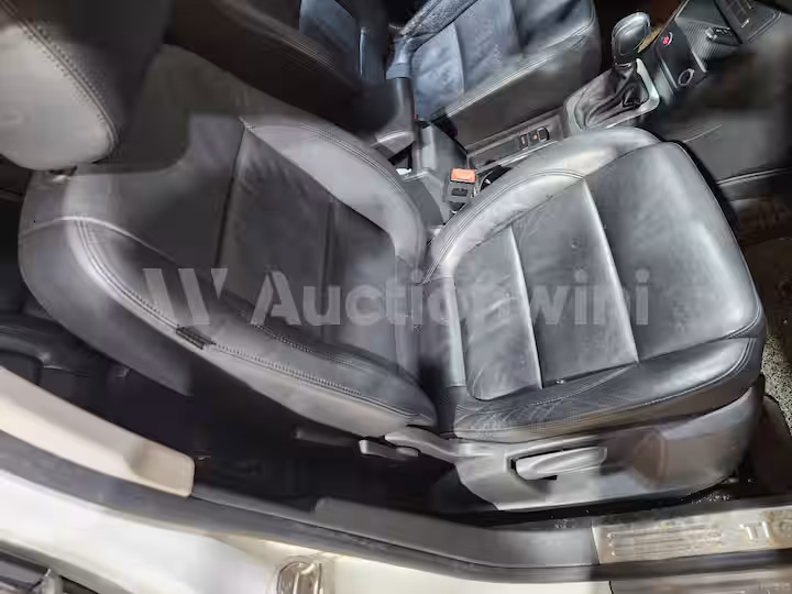 Volkswagen Tiguan 2014 — 32