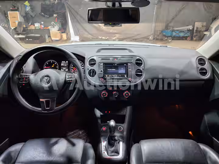 Volkswagen Tiguan 2014 — 34