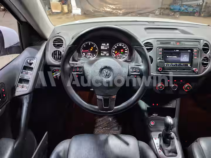 Volkswagen Tiguan 2014 — 35