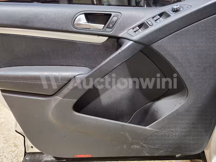 Volkswagen Tiguan 2014 — 37